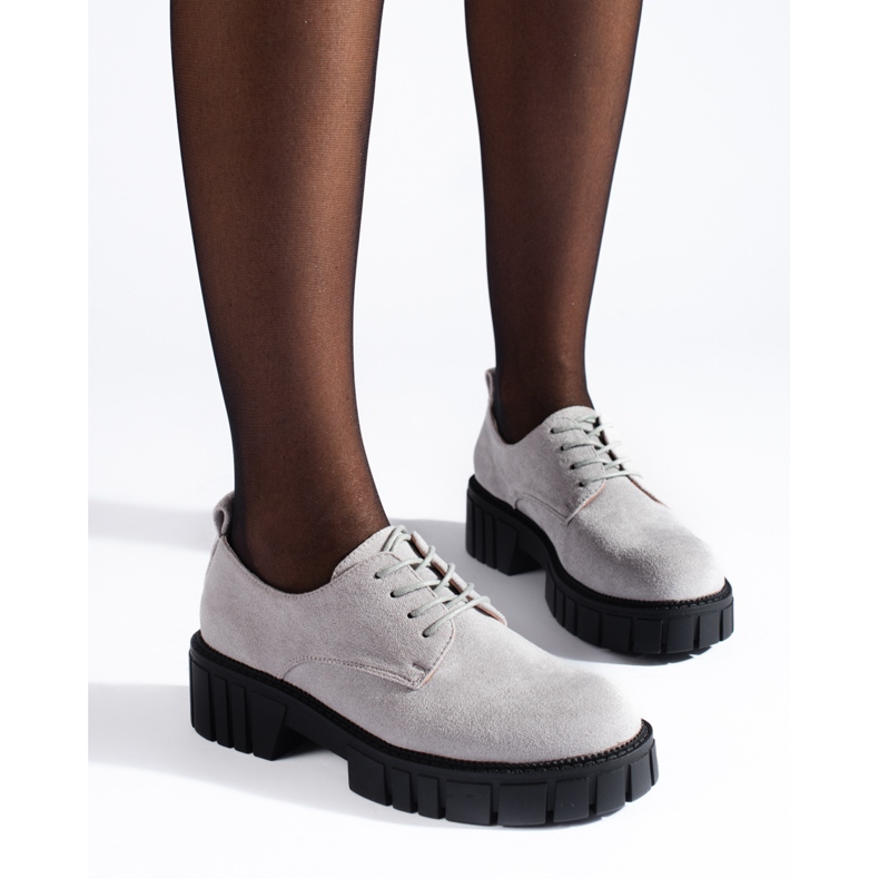 Ženske cipele na vezanje od brušene kože Shelovet crna 2