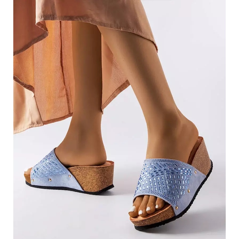 Inna Guymon plave sandale na klin sa kamenčićima plava 2