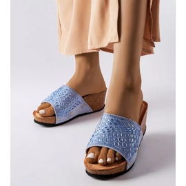 Inna Guymon plave sandale na klin sa kamenčićima plava 1