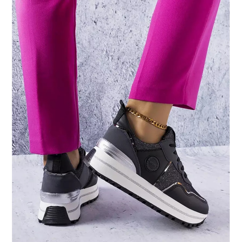 Crne tenisice sa svjetlucavim umetcima iz Lévesa crno 1