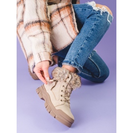 Bež ženske čizme sa Shelovet krznom 2