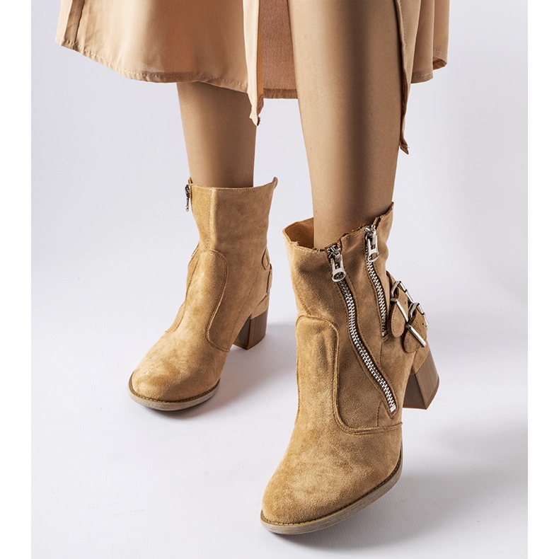 Bež gležnjače s širokim gornjištem iz Plourdea 1