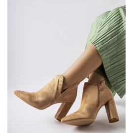 Gležnjače Cammoro od antilopa u bež boji 1