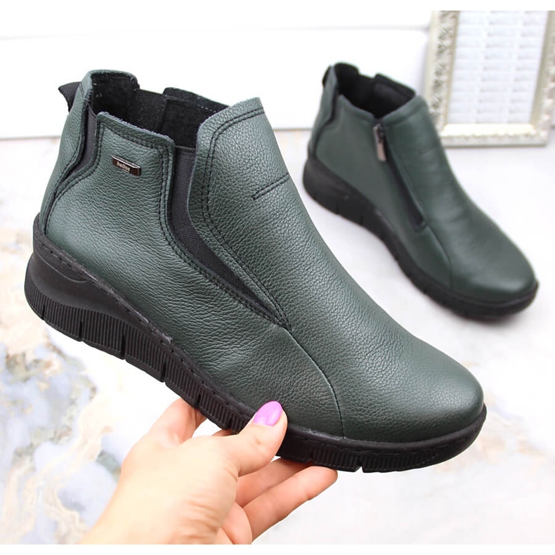 Kožne udobne ženske čizme na klin, izolirane zelene Helios 552.566 zelena 1