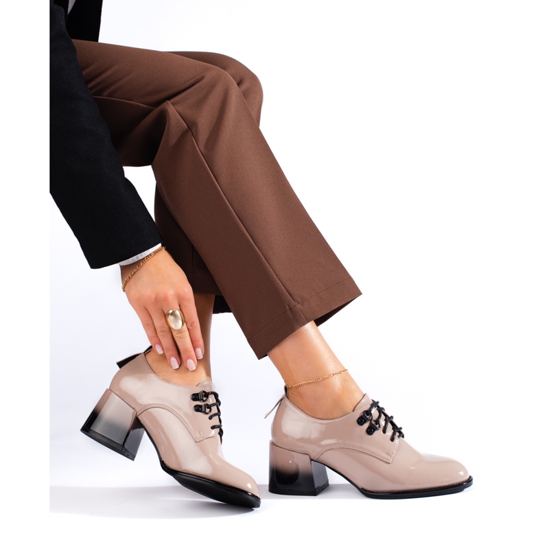 Shelovet lakirane bež cipele s visokom petom na vezanje 2