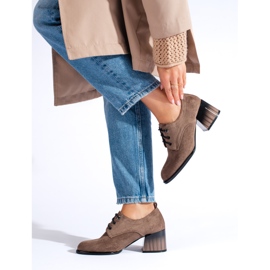 Tamno bež štikle od brušene kože Shelovet 1