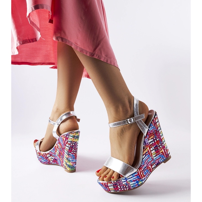 Srebrne fairmont ukrašene sandale na klin srebro 1