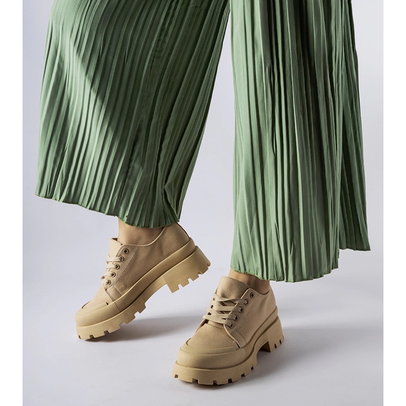 Smeđe cipele s masivnim špic đonom smeđa 1