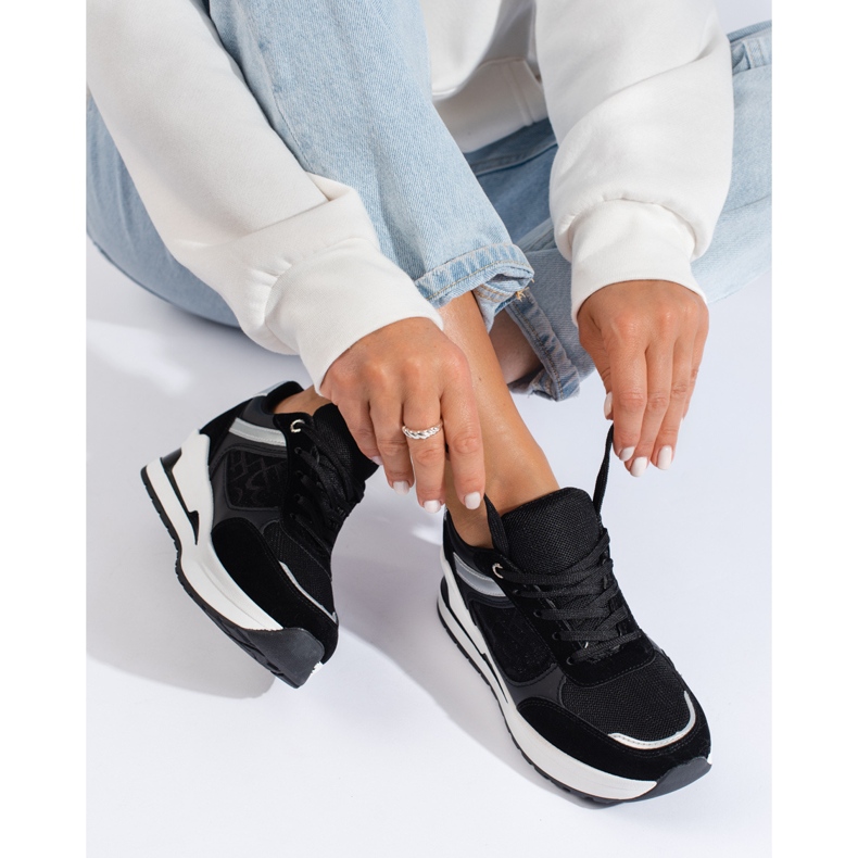 Crne ženske tenisice s bijelim Shelovet umetkom crna 1