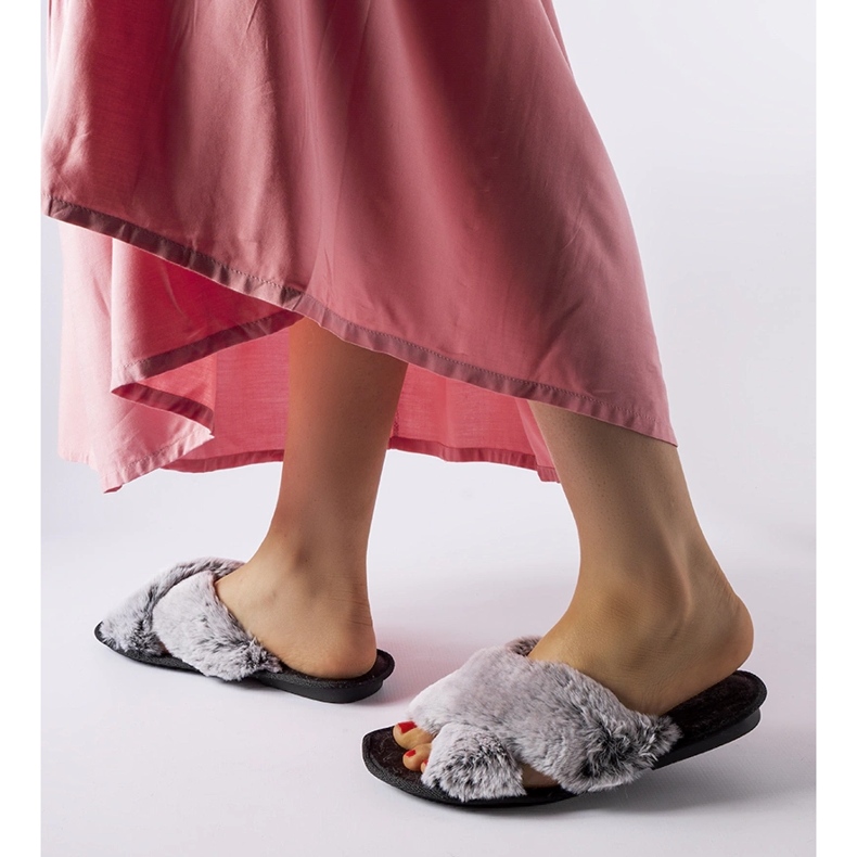 Sive papuče s krznom iz Domenice siva 1