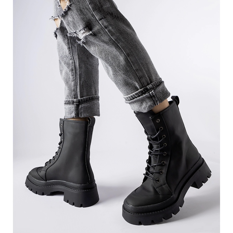 Inna Crne tenisice s mat Thiery završetkom crno 1