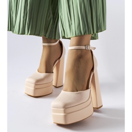 Bež romske cipele s visokom petom 1