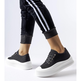 Crne tenisice na debelu bijelu Rina platformu crna 1