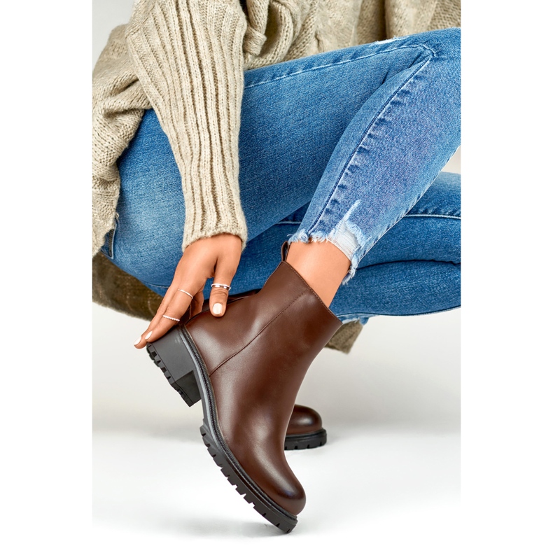 Klasične smeđe ženske gležnjače od eko kože smeđa 1