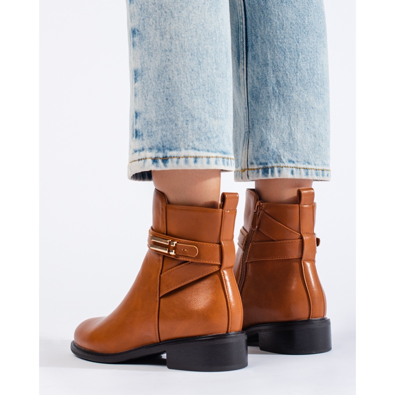 Smeđe klasične izolirane ženske čizme Shelovet smeđa 1