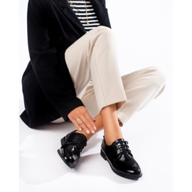 Lakirane crne oksfordice Shelovet na vezanje crna 1