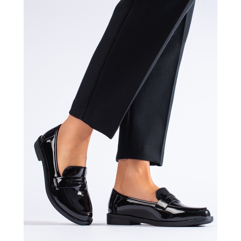 Shelovet lakirane klasične ženske mokasine crno 1