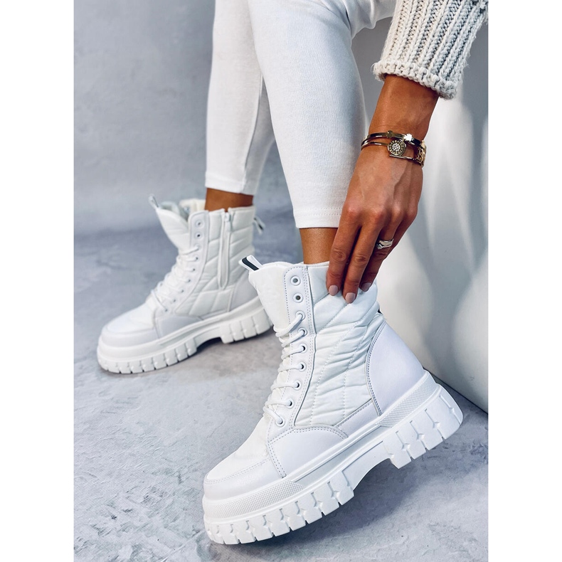 Ravne čizme na vezanje Barkin Blanco bijela 2