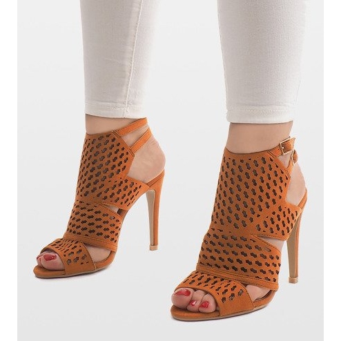 Deverske čizme od devica na pribadači 238-5 smeđa 2