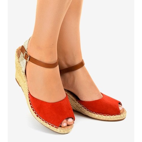 Sandale s crvenim klinom 2895 crvena 1