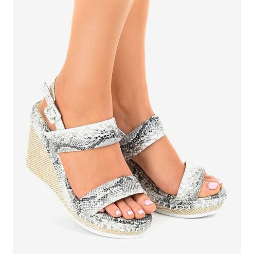 Zmijske sandale na klin U-6291 bijela 1