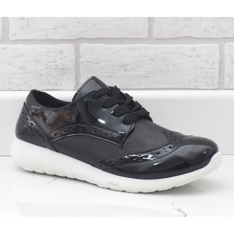 Crne ženske sportske cipele YD-7 crna 1