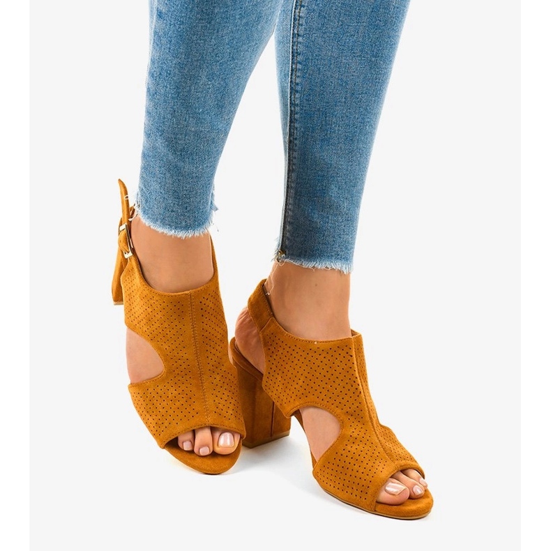 Deve ažurne sandale s krojem 99-33A smeđa 1