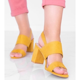 Senf sandale na postu Lil Sweetie žuta boja 1