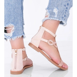 Sandale u bež boji ukrašene Cersi kubičnim cirkonijem 1