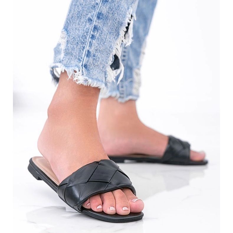 Crne papuče s gornjim dijelom od pletene Iren crna 1