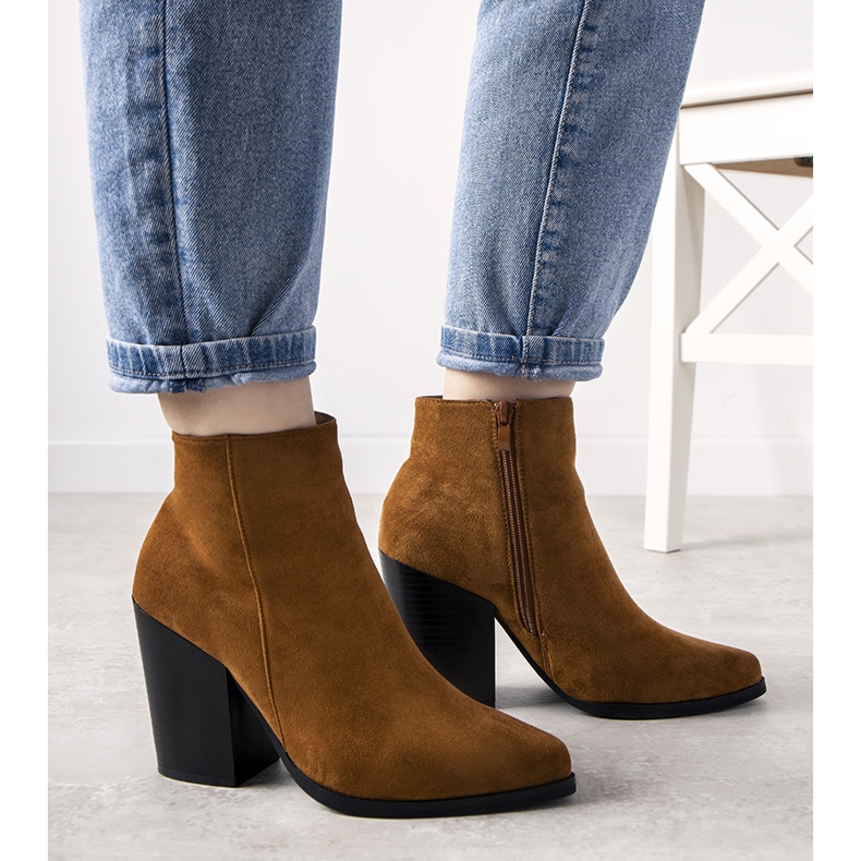 Deveće kaubojske čizme na Miladynom postu smeđa 1