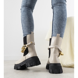 Bež čizme s lancem Attention 1