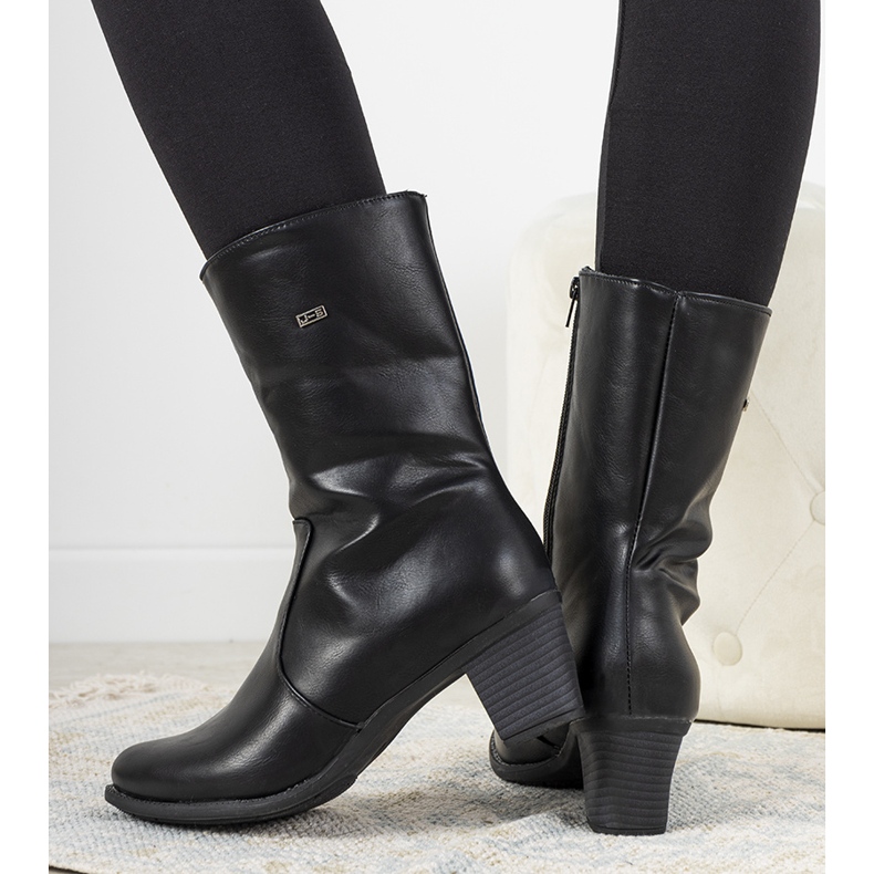 Crne klasične čizme na Preciado postu crno 1