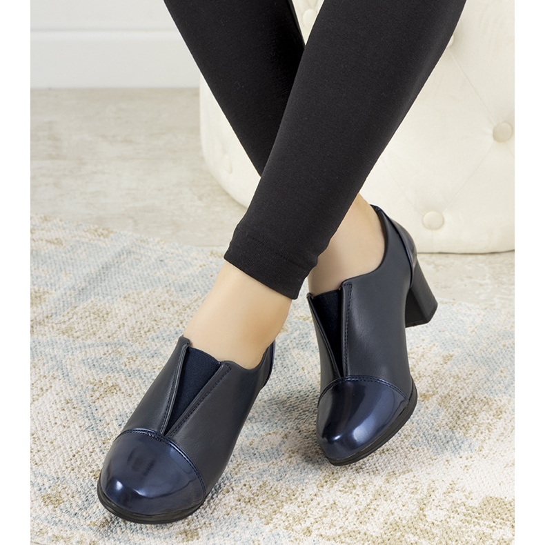 Tamnoplave cipele na mjestu Villareala plava 2