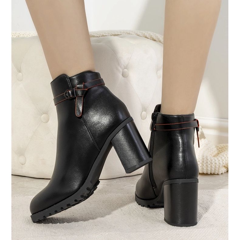 Crne izolirane čizme na Murray stupu crna 1