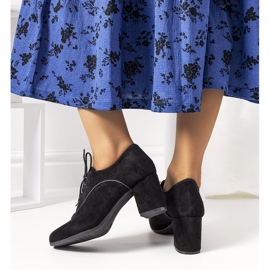 Crne cipele na Bird postu crna 2