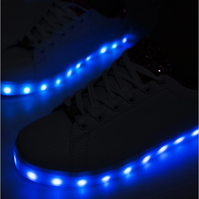 Bijele i ružičaste tenisice s Alfaro led svjetlima bijela 1