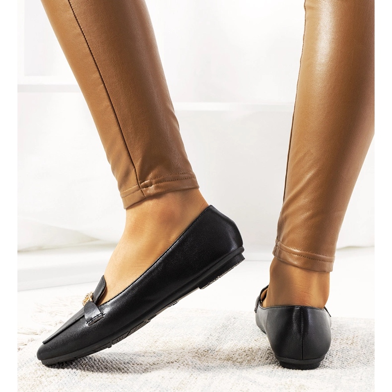 Crne mokasinke s četvrtastim vrhom od Mildera crno 1