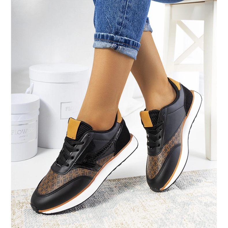 Crne ženske tenisice Chiara smeđa 1