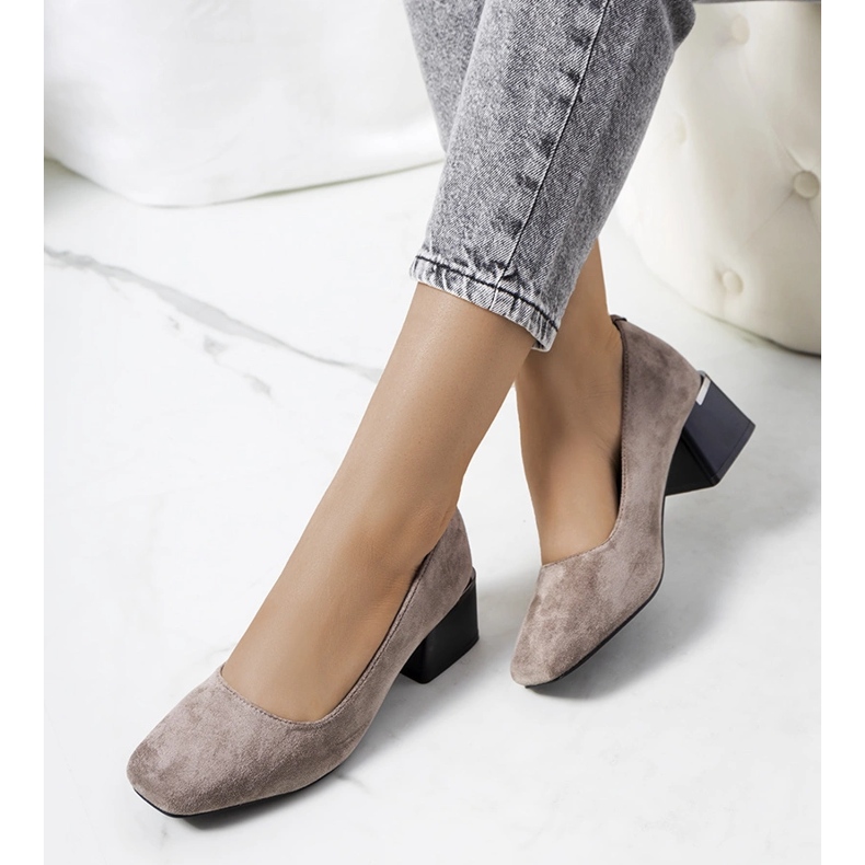 Sive pumpice na Bloor postu siva 1