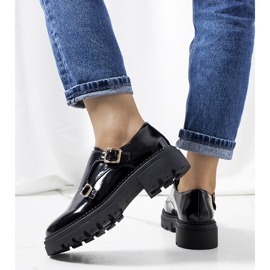 Crno lakirane Valks cipele crna 1