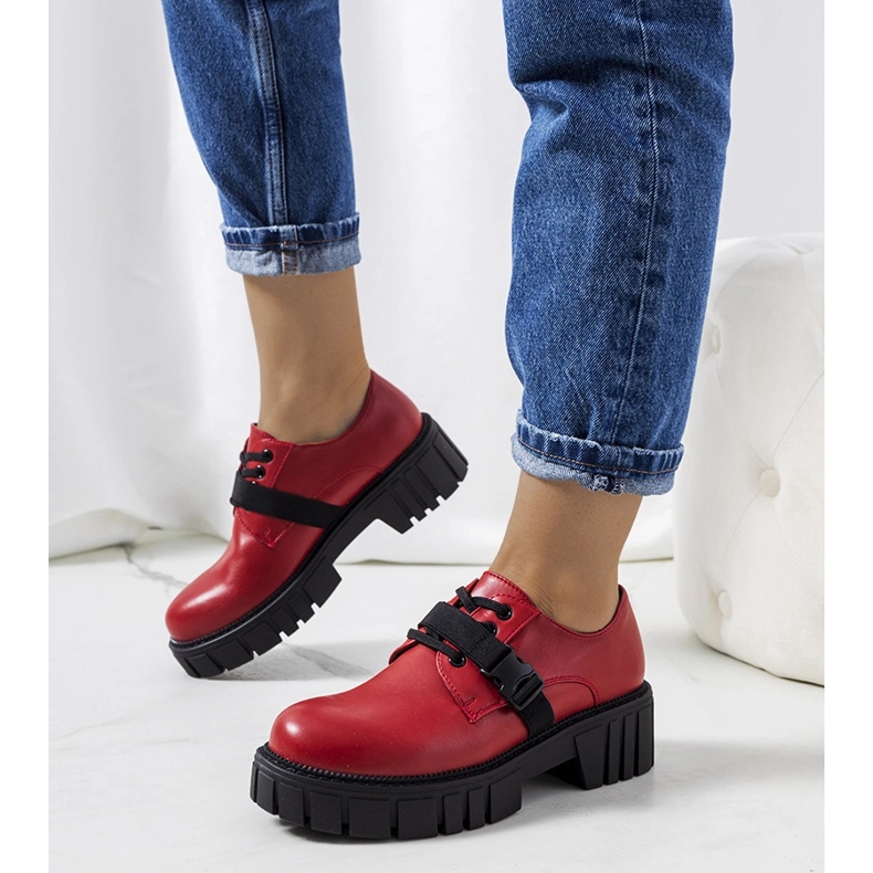 Crvene cipele na traktorskom potplatu Marike crvena 1