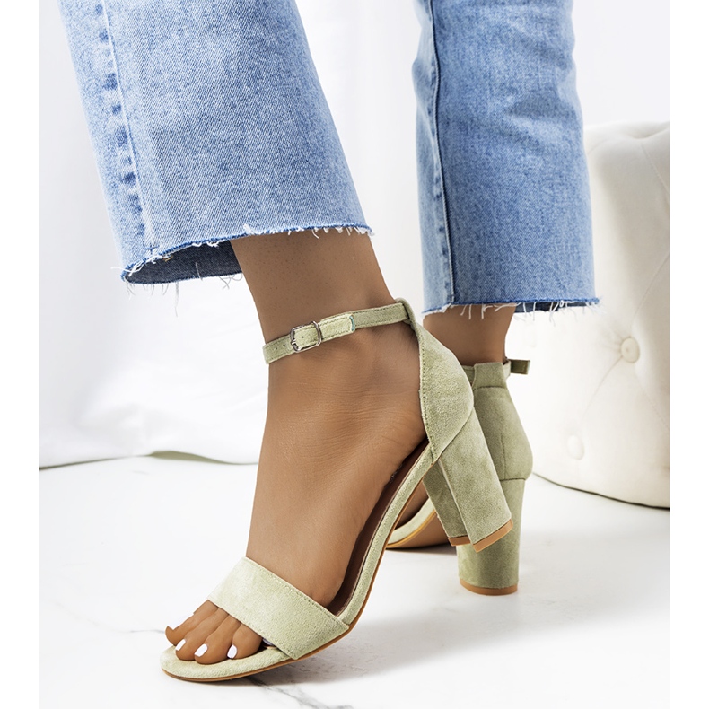 Zelene sandale na Karella stupu zelena 1