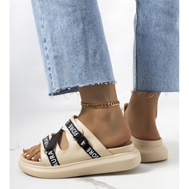 BM Bež papuče na platformi Kogil 1