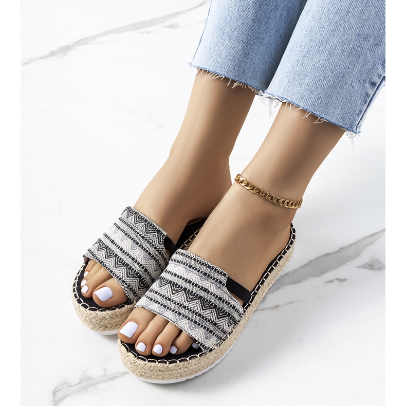 Crne papuče na platformi Ana crna 1