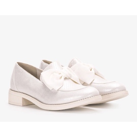 Bijeli brogovi s Bizier mašnom bijela 1