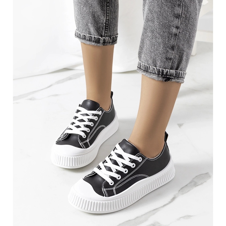 Crne tenisice na platformi Zorgan crna 1