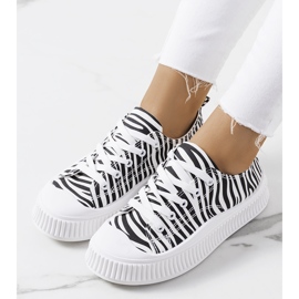 Crno-bijele tenisice na platformi Chovka bijela crna 1