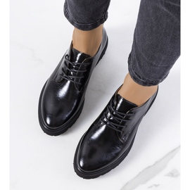 Crne ženske cipele iz Munga crna 1