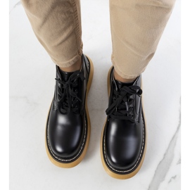 Crne čizme iz Redeleka crno 1